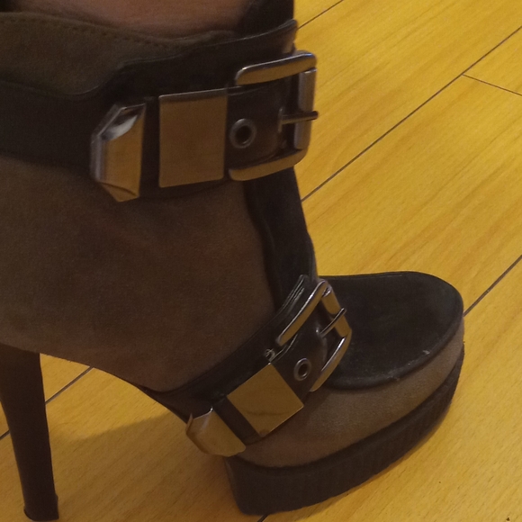 BCBG Generation ankle boot - Picture 9 of 11